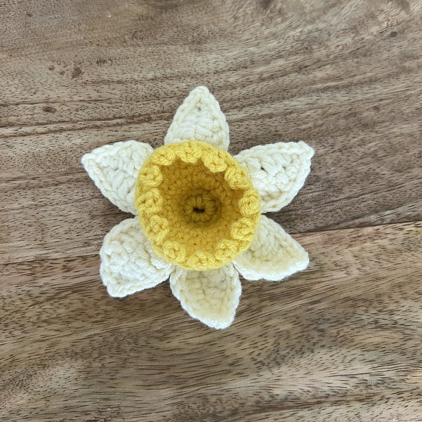 Handmade crocheted Welsh daffodil badge, perfect for St David’s Day, made in Wales.