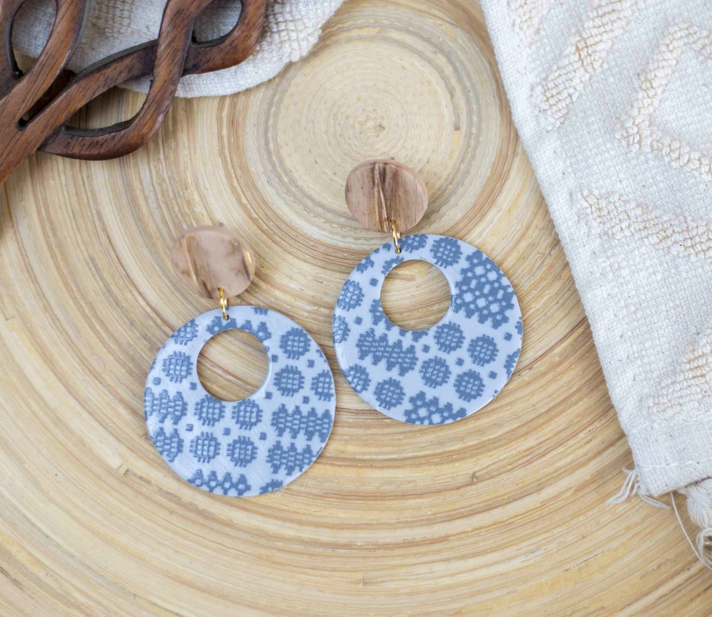 Circle Carthen earrings