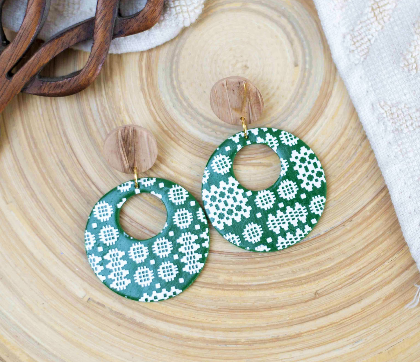 Circle Carthen earrings