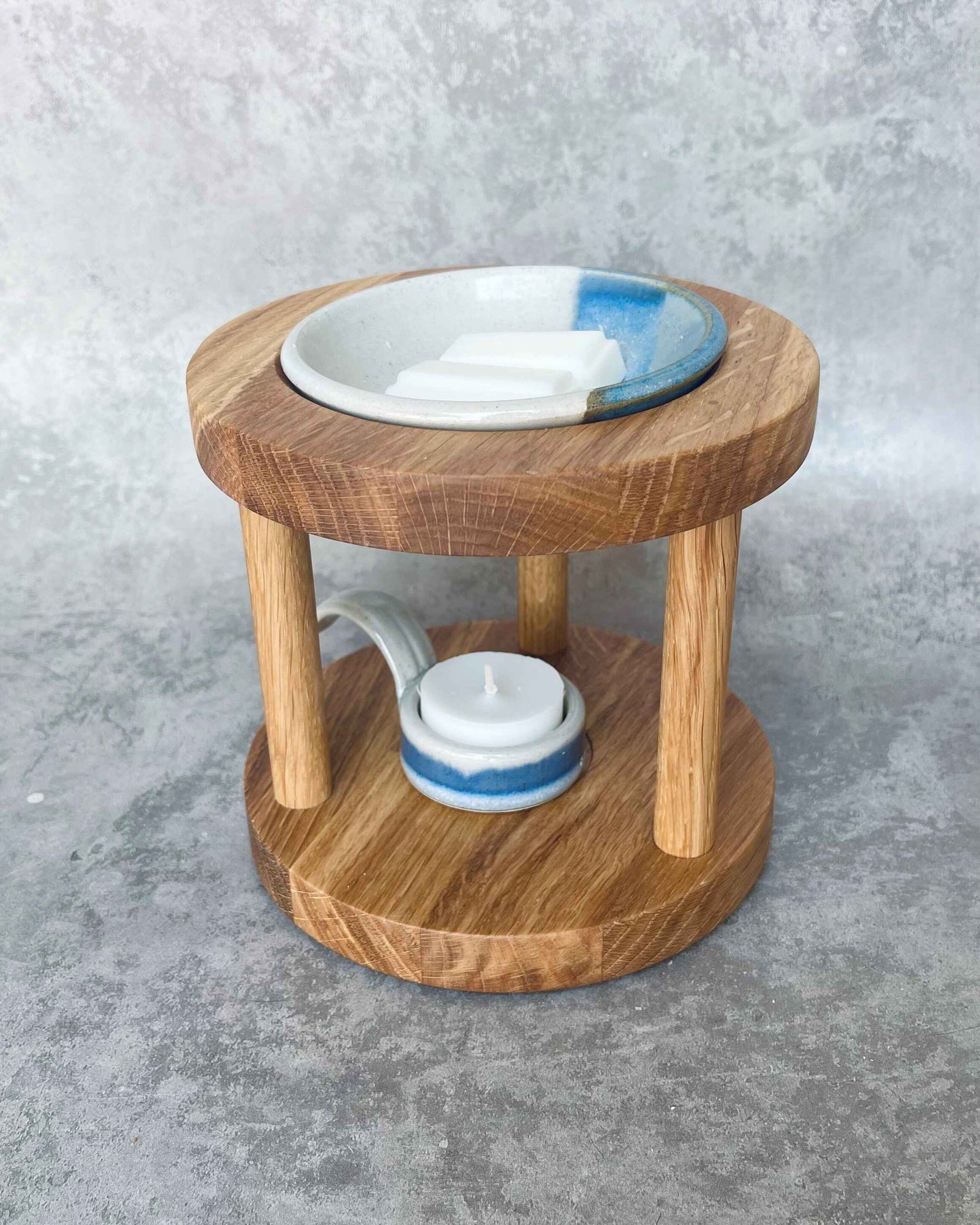 The Round Oak Wax Melt Burner