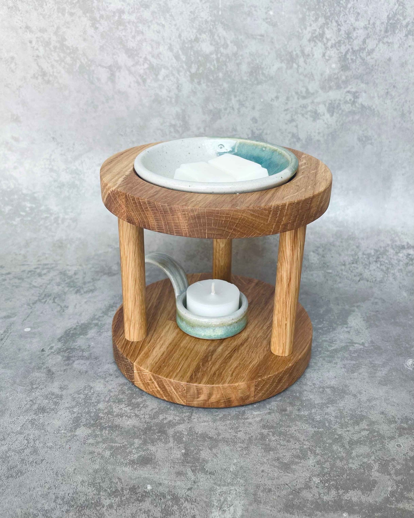 The Round Oak Wax Melt Burner