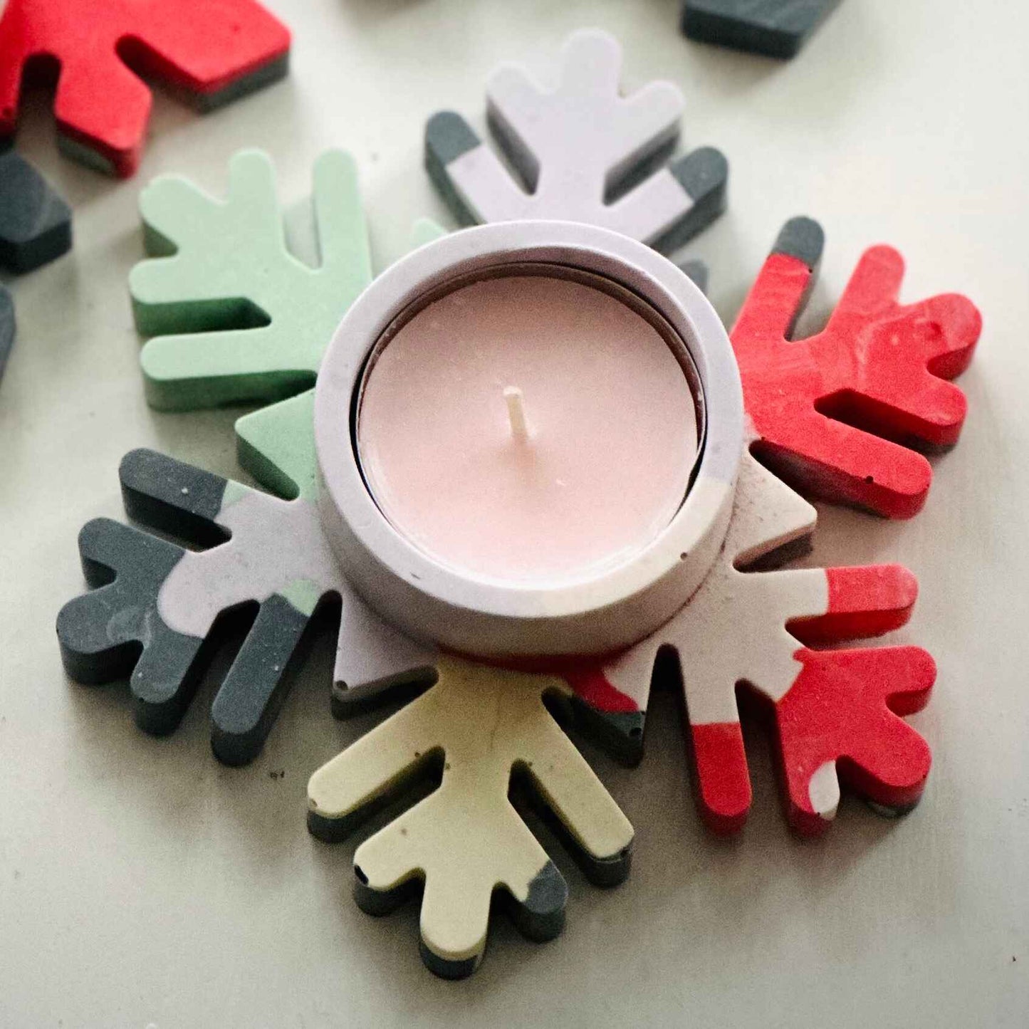 Snowflake tea light holder