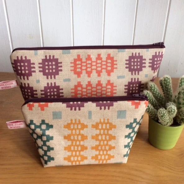 Multicoloured Welsh tapestry carthen print toiletry wash bag made from durable oilcloth.